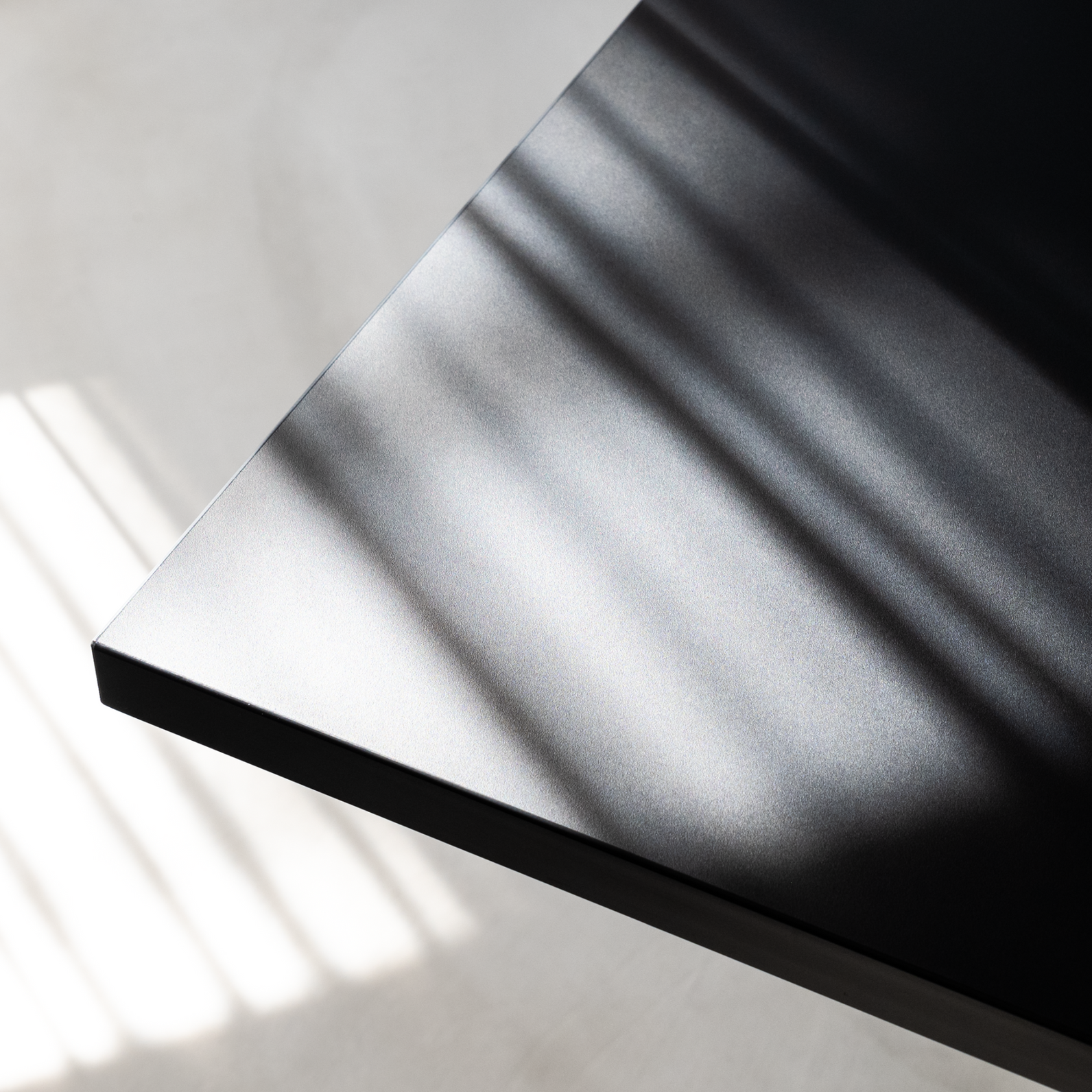 DESK - METRO DARK / Standing Plus