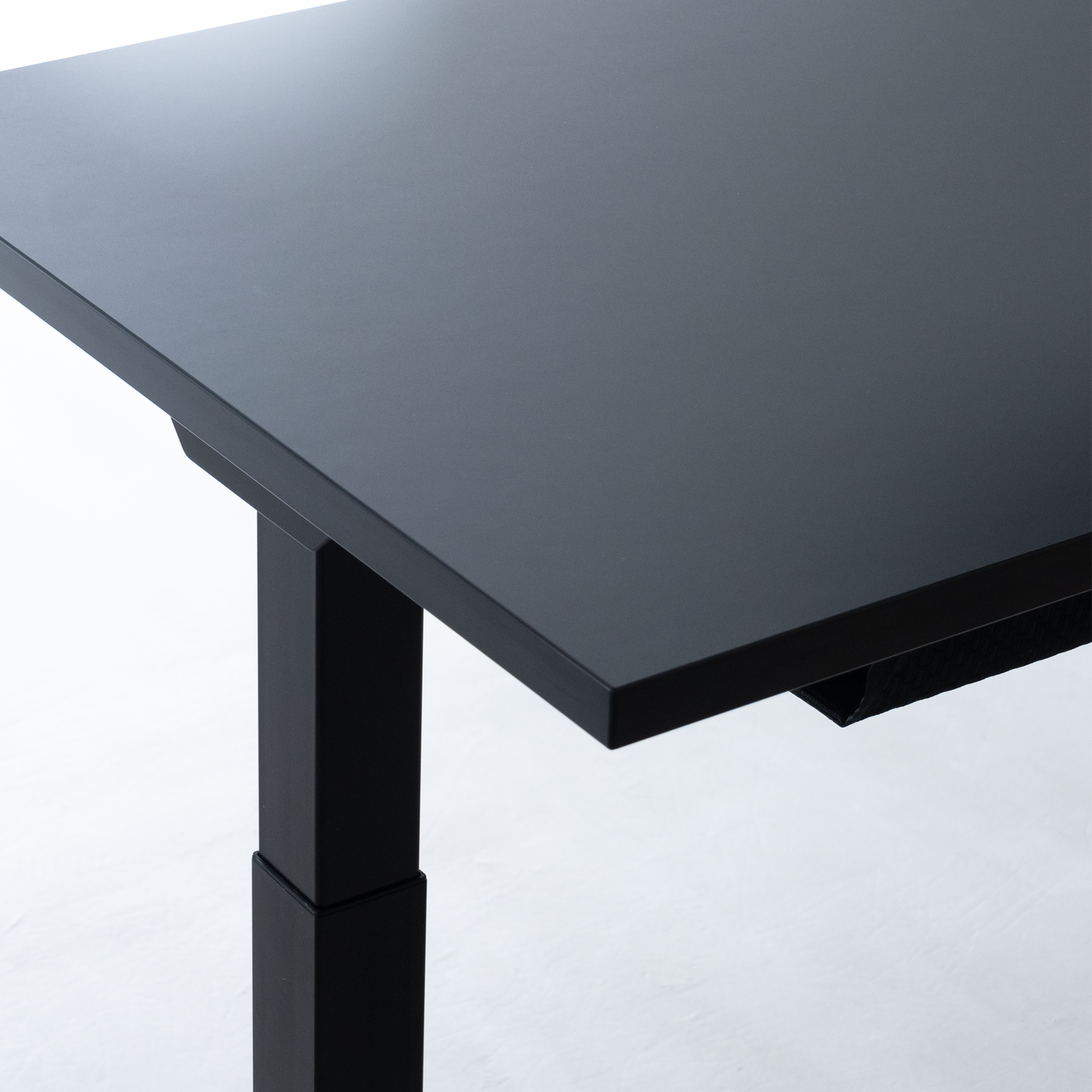 DESK - METRO DARK / Standing