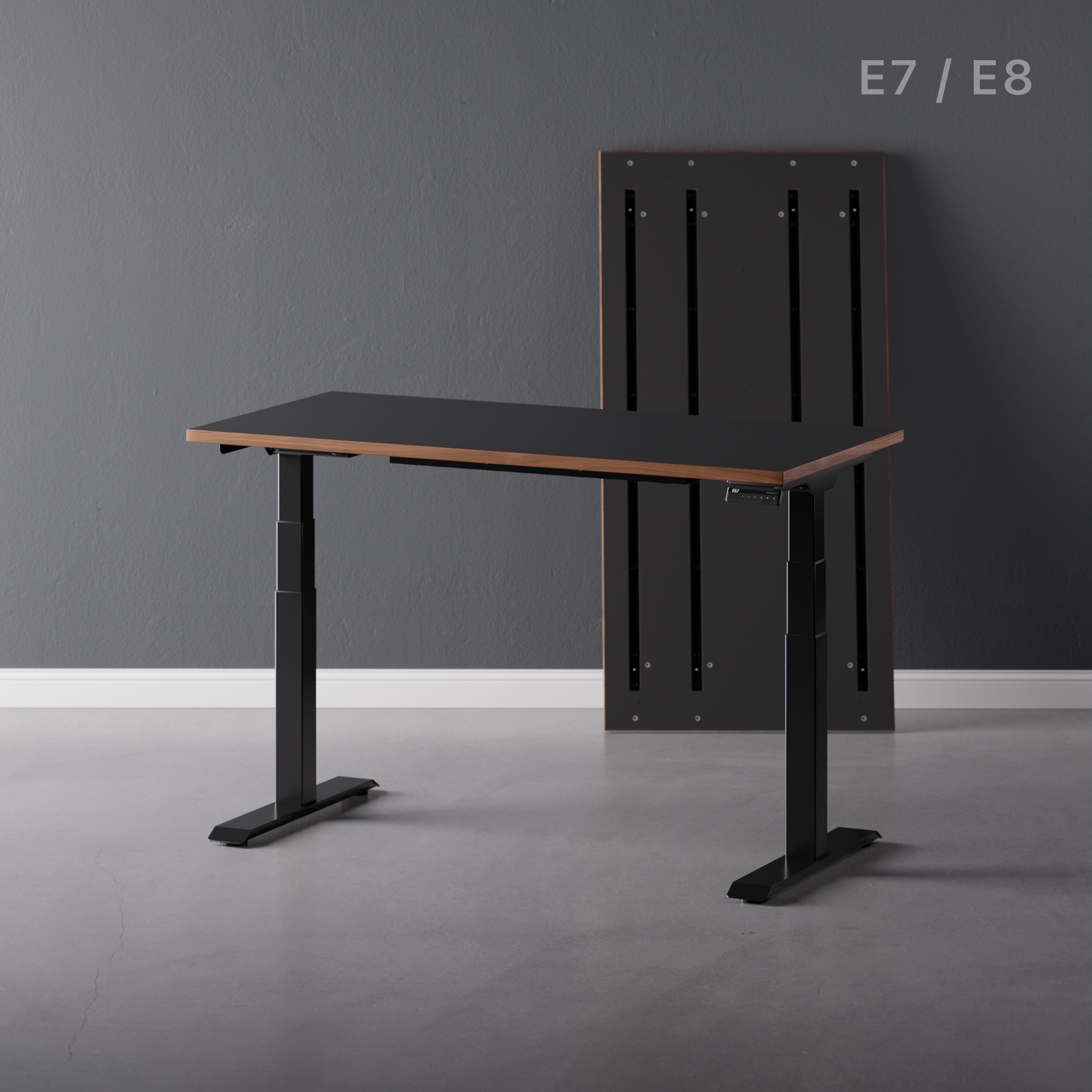 DESK - METRO / Standing