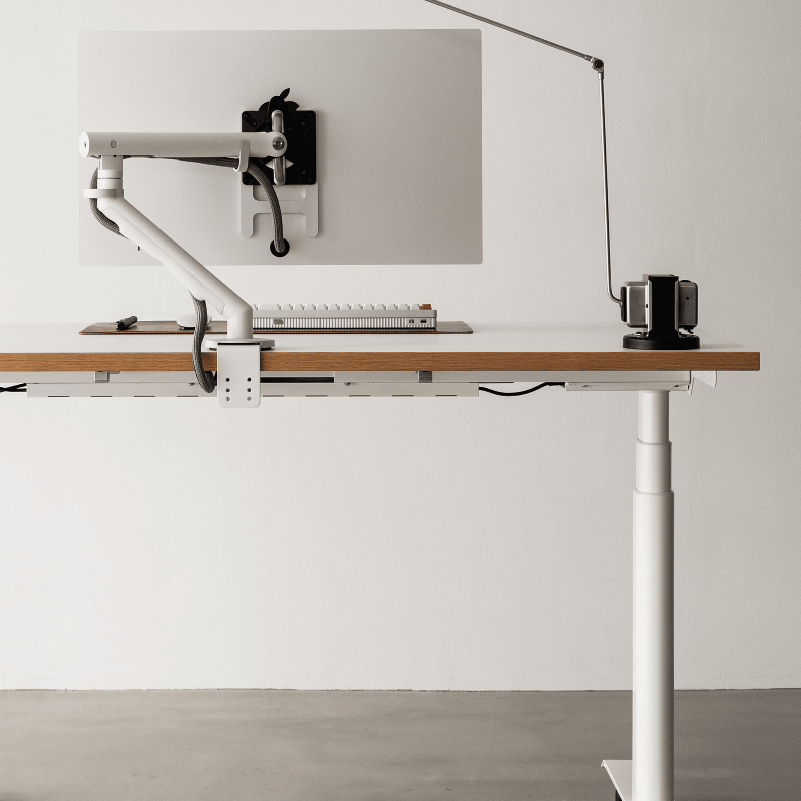 DESK - STUDIO / Standing