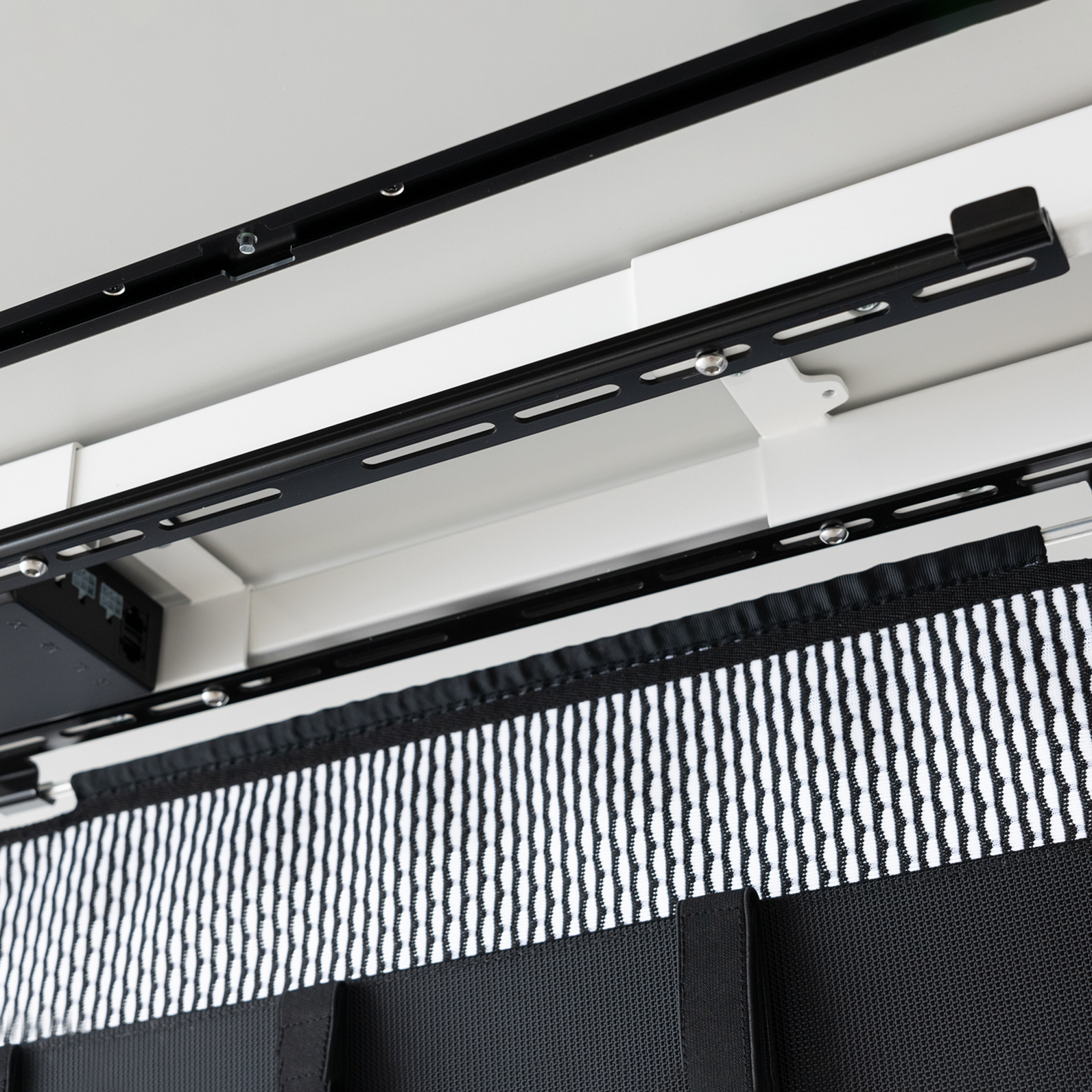 Hanger for Mesh Cable Holder