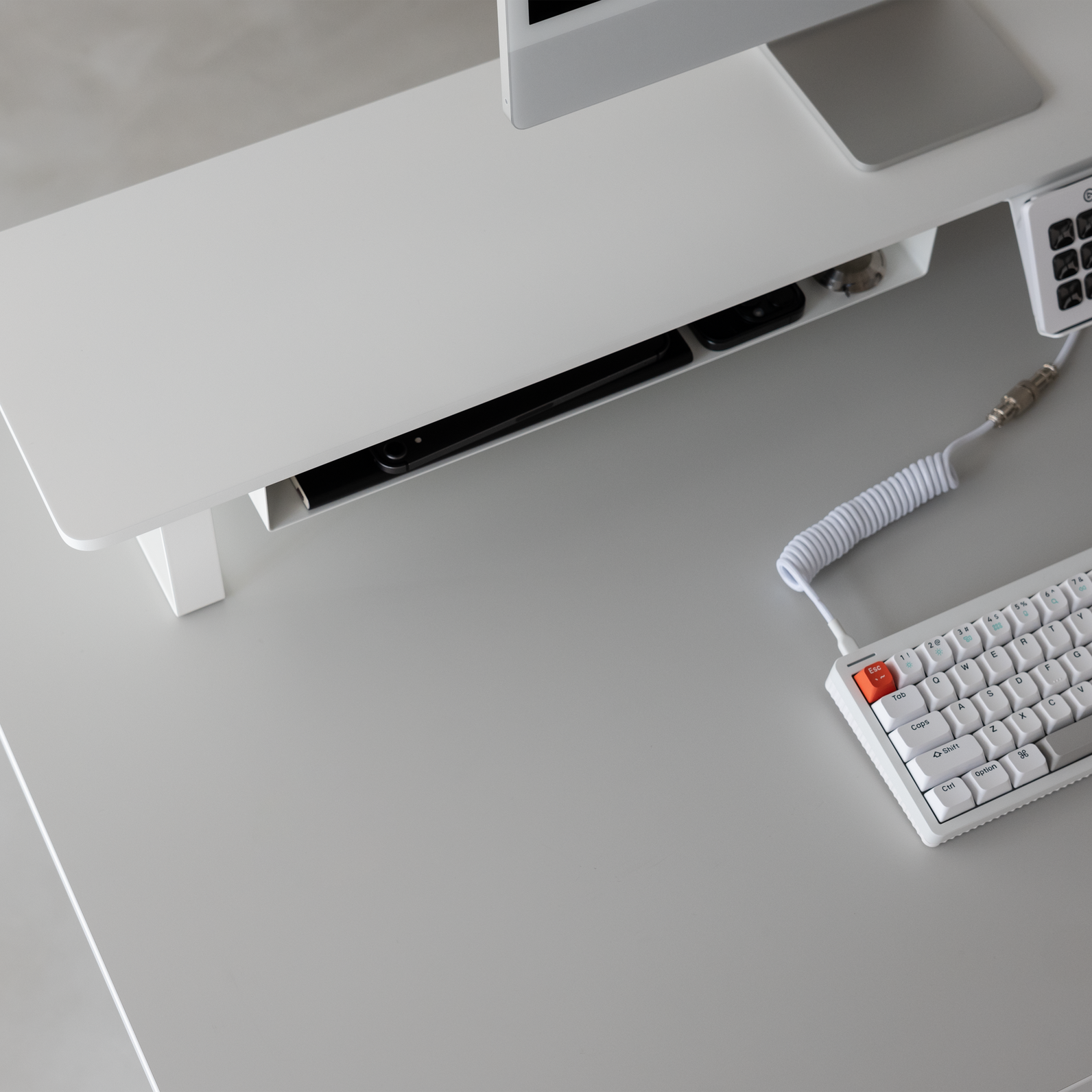【美品/付属品完備/定価三万円】DASHBOARD Desk Shelf モジュール式デスクシェルフ DASHBOARD | PREDUCTS