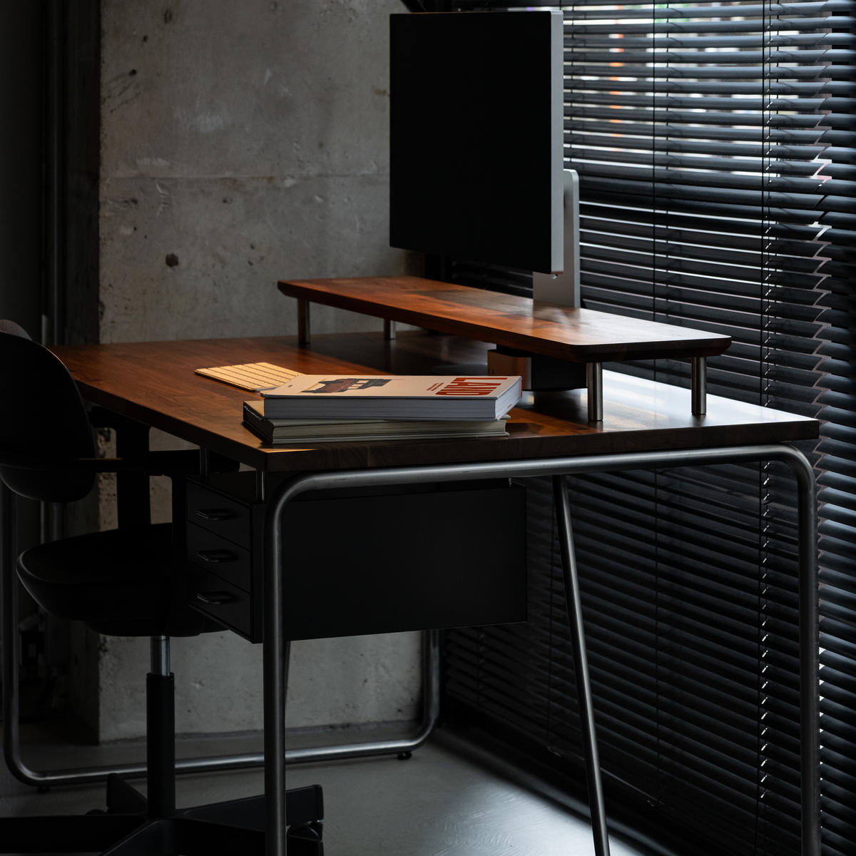 DESK - DOME / Steel Leg