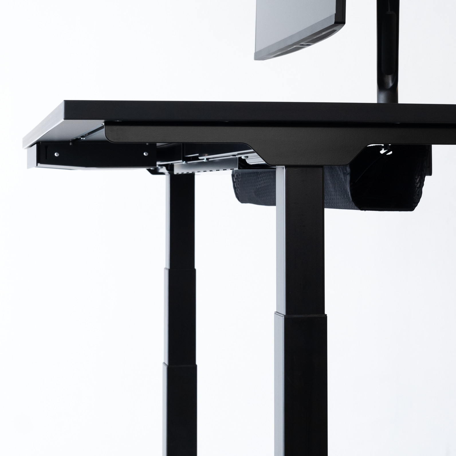 モジュール式電動昇降デスク METRO DARK / Standing | PREDUCTS モジュール式電動昇降デスク METRO DARK / Standing | PREDUCTS