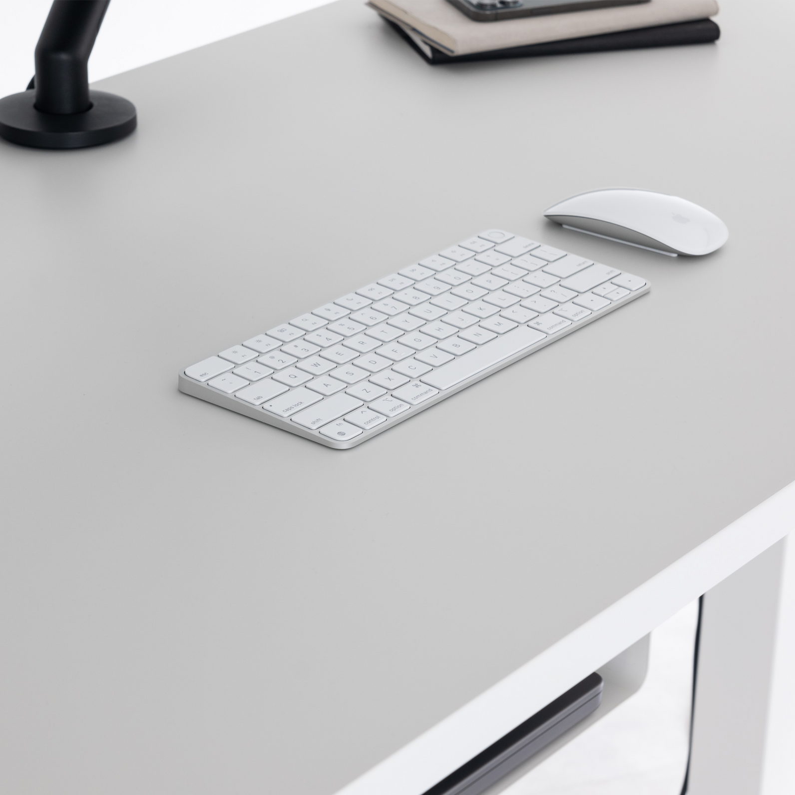 PREDUCTS POLAR 天板 モジュール式電動昇降デスク POLAR / Standing | PREDUCTS