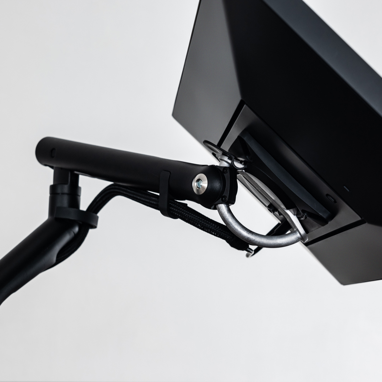 Flo Monitor Arm