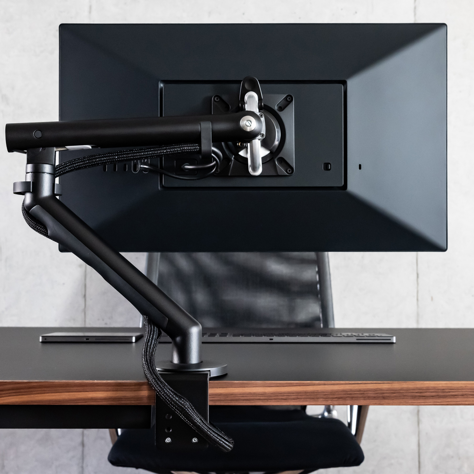 Flo Monitor Arm (Black) – PREDUCTS
